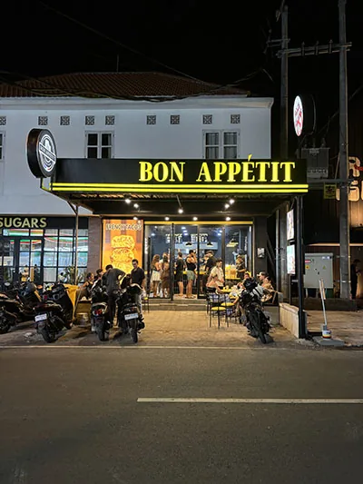 Bon Appétit French tacos restaurant in Bali at night